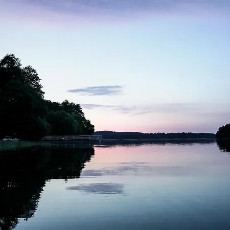 Feriehus Klimatyczny Nad Brzegiem Jeziora