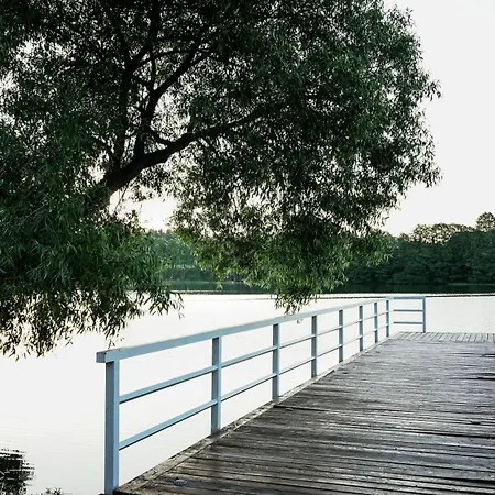Klimatyczny Nad Brzegiem Jeziora